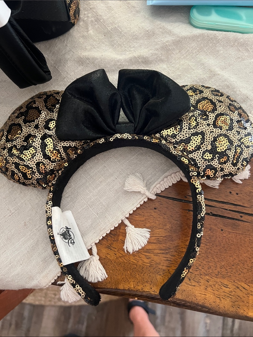Loungefly RARE NWT Sequined Leopard Backpack - Black & Gold W/ MATCHING EARS! - Picture 3 of 3